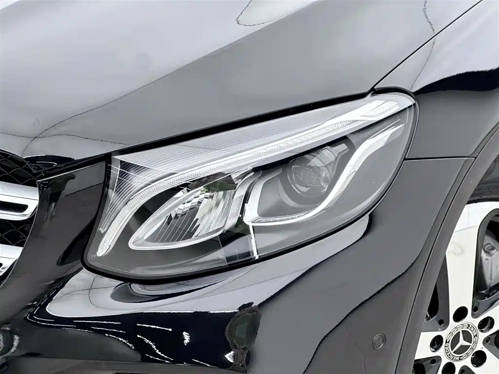 Mercedes-Benz GLC 2018 GLC 260 4MATIC Luxury фото 15