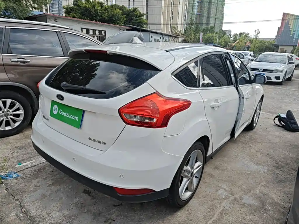 Photo 7 - Ford Focus