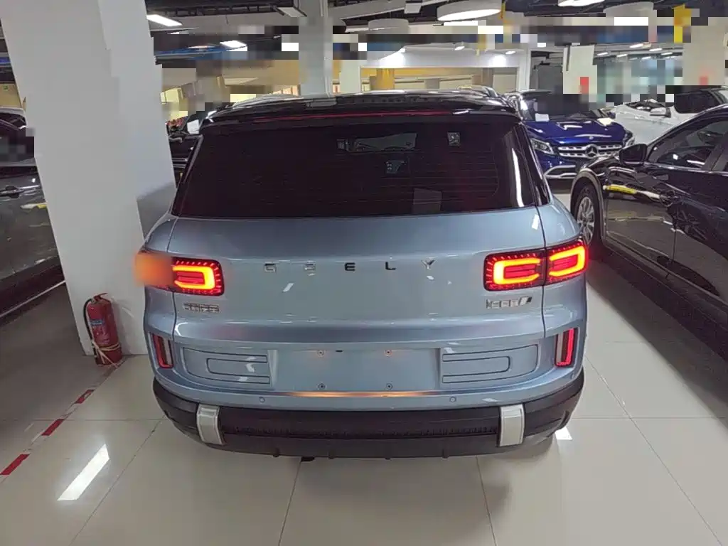 Фото 6 - Geely ICON