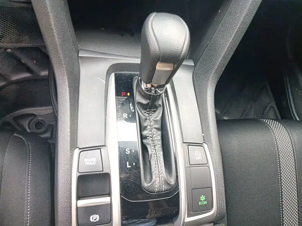 Photo 15 - Honda Civic