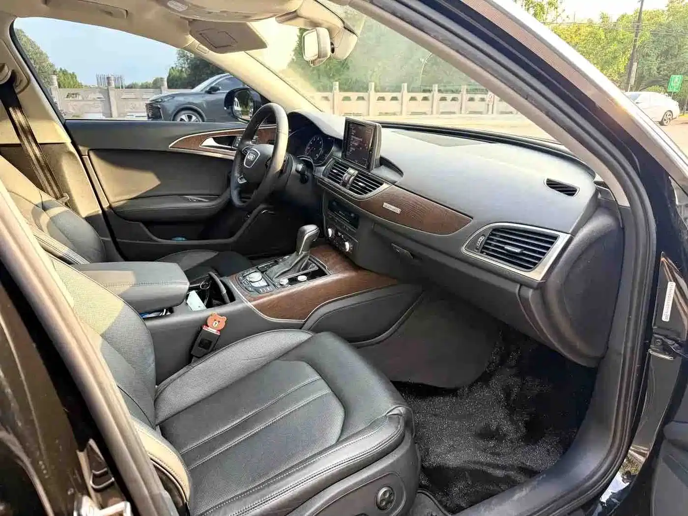 Photo 6 - Audi A6L