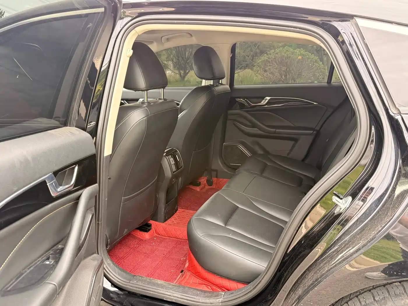 Фото 5 - Besturn B70