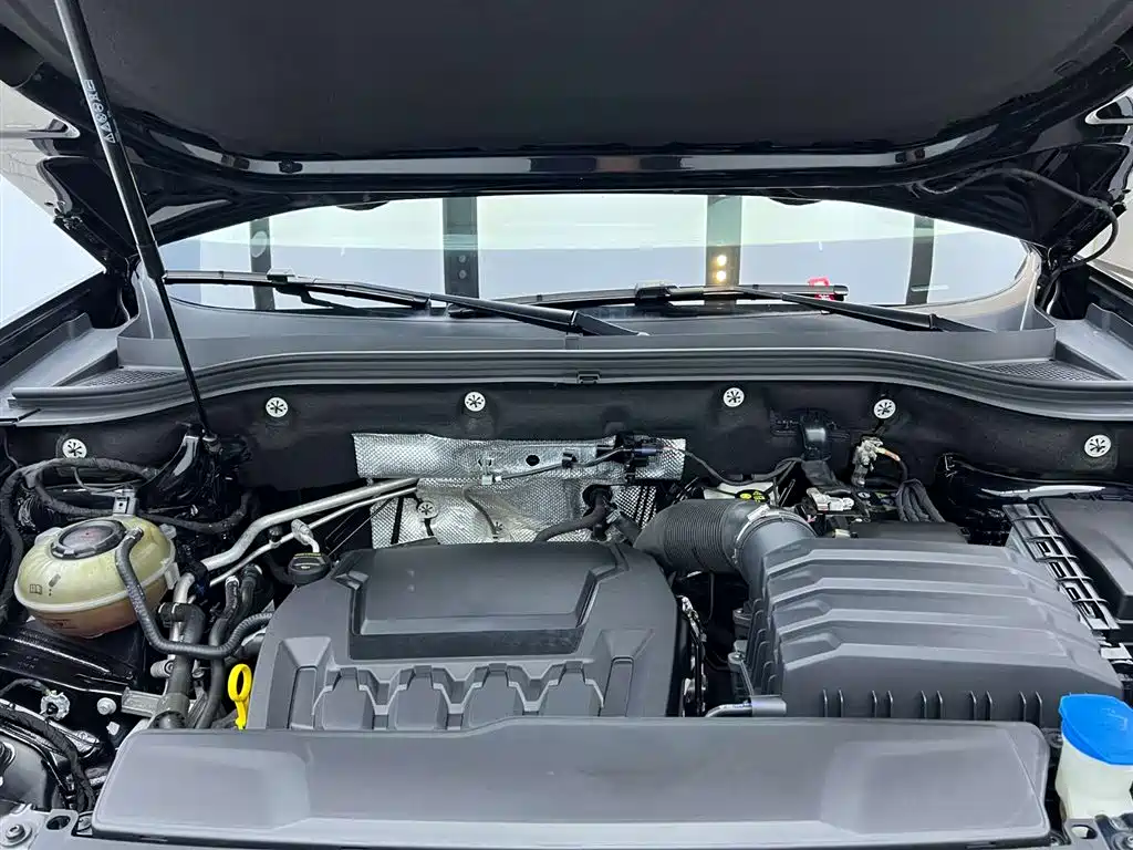 Volkswagen Teramont 2024 380TSI 4WD Dragon Glory Edition фото 9