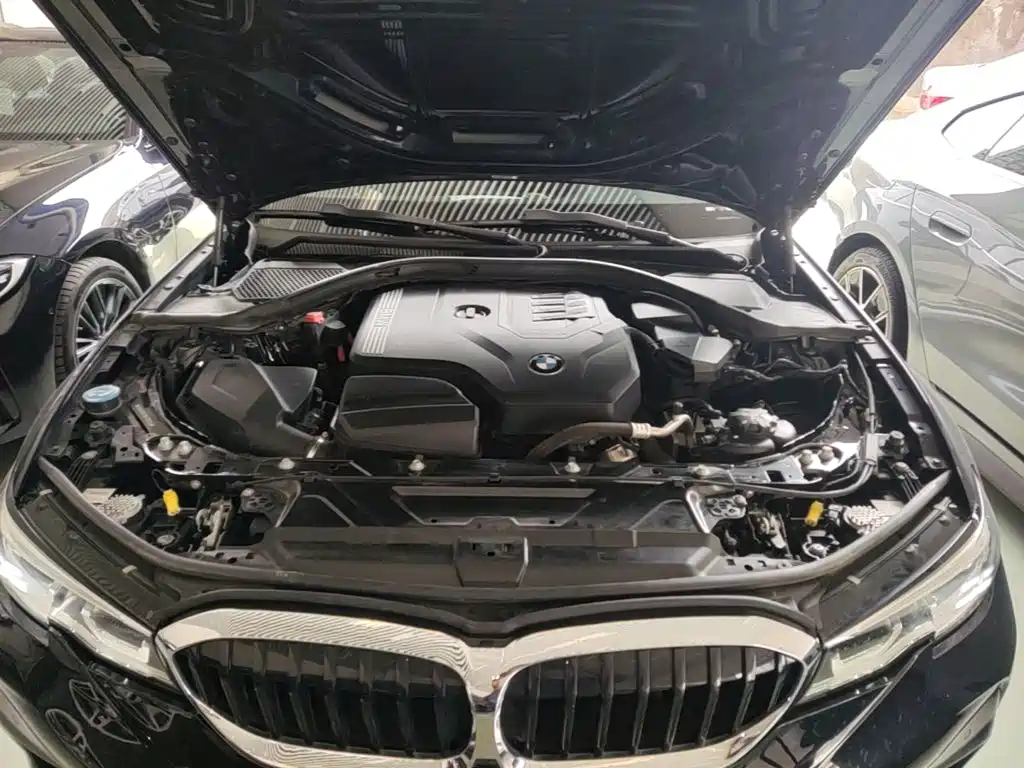 Фото 20 - BMW 3 Series
