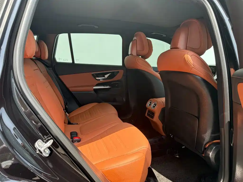 Mercedes-Benz GLC 2025 Facelift GLC 260 L 4MATIC Luxury фото 11