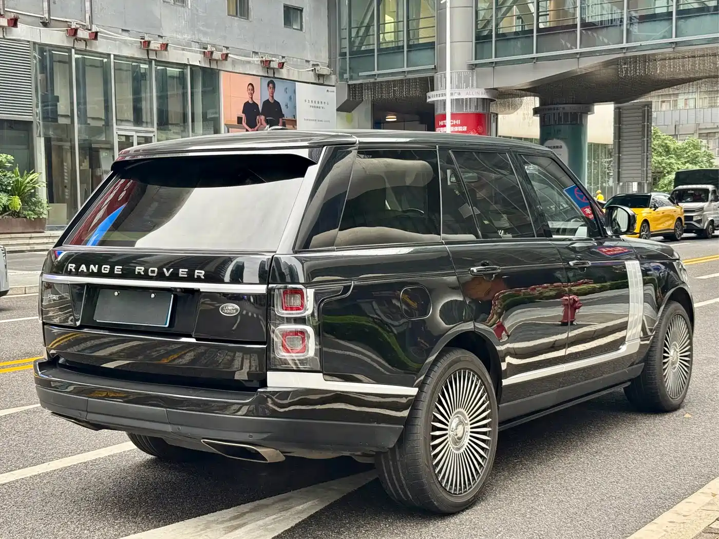 Land Rover Range Rover фото 17