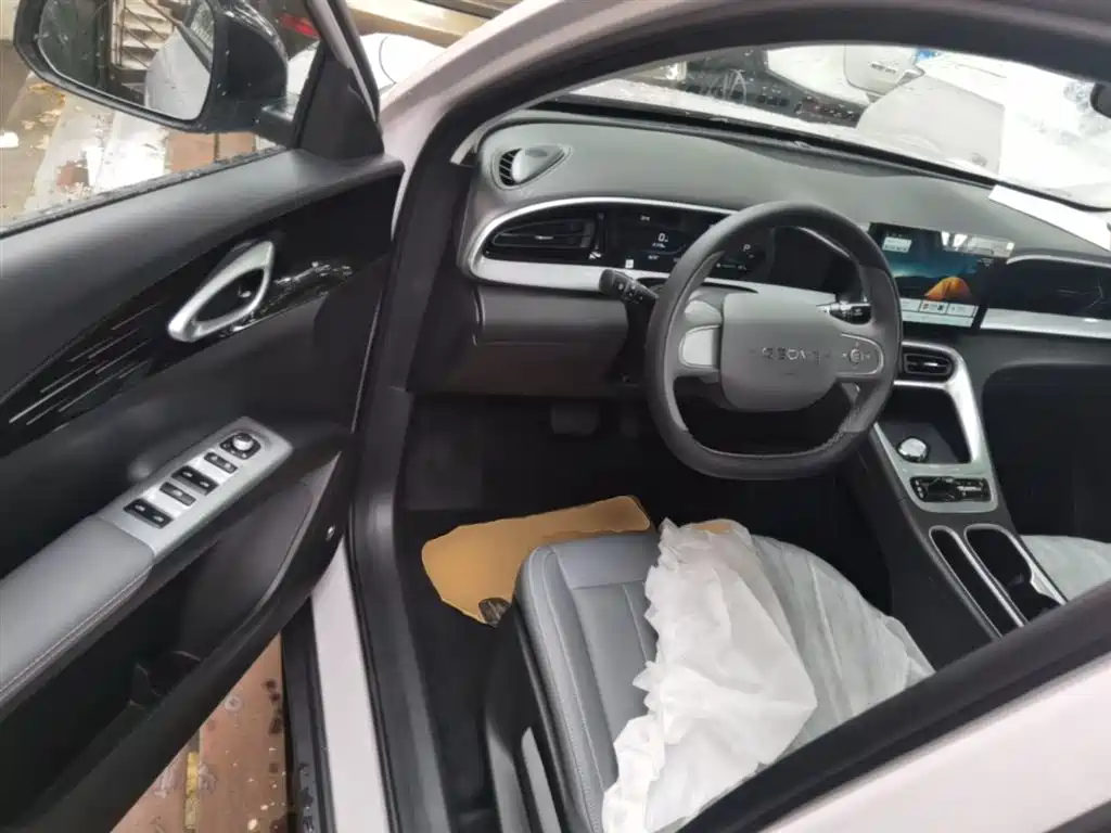 Geely Galaxy Starry Wish 2026 Edition 310km Youth Version фото 16