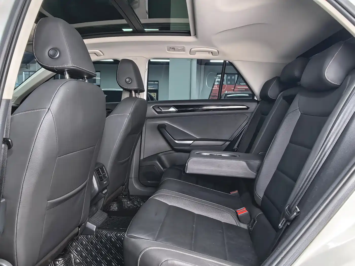Volkswagen T-ROC 2022 280TSI DSG 2WD Comfort PLUS фото 9