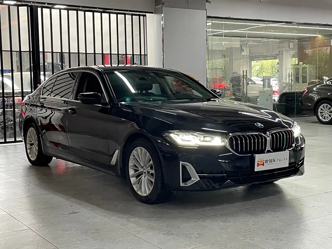 Фото 3 - BMW 5 Series