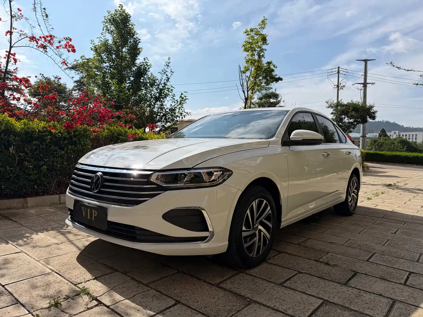 Photo 1 - Volkswagen Lavida
