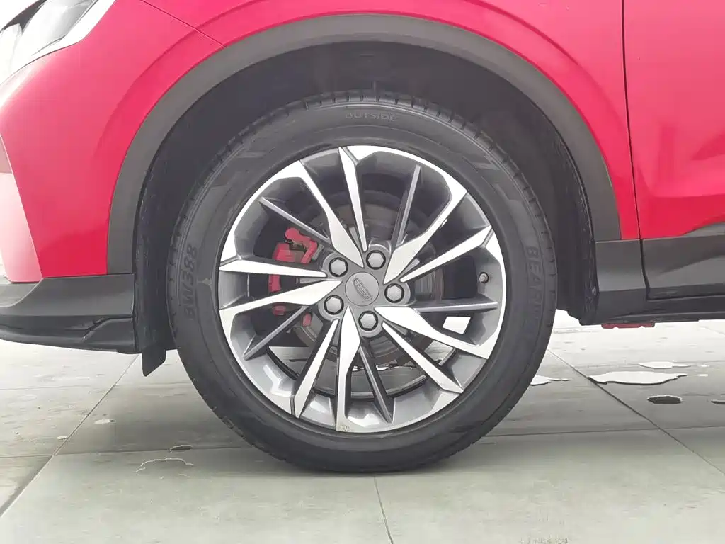 Photo 17 - Geely Binyue