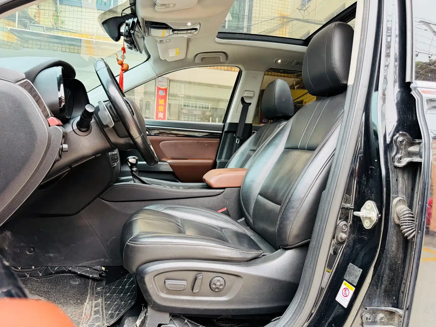 GAC Trumpchi Trumpchi GS8 2017 320T 2WD Luxury Smart Connect (7-seater) фото 5