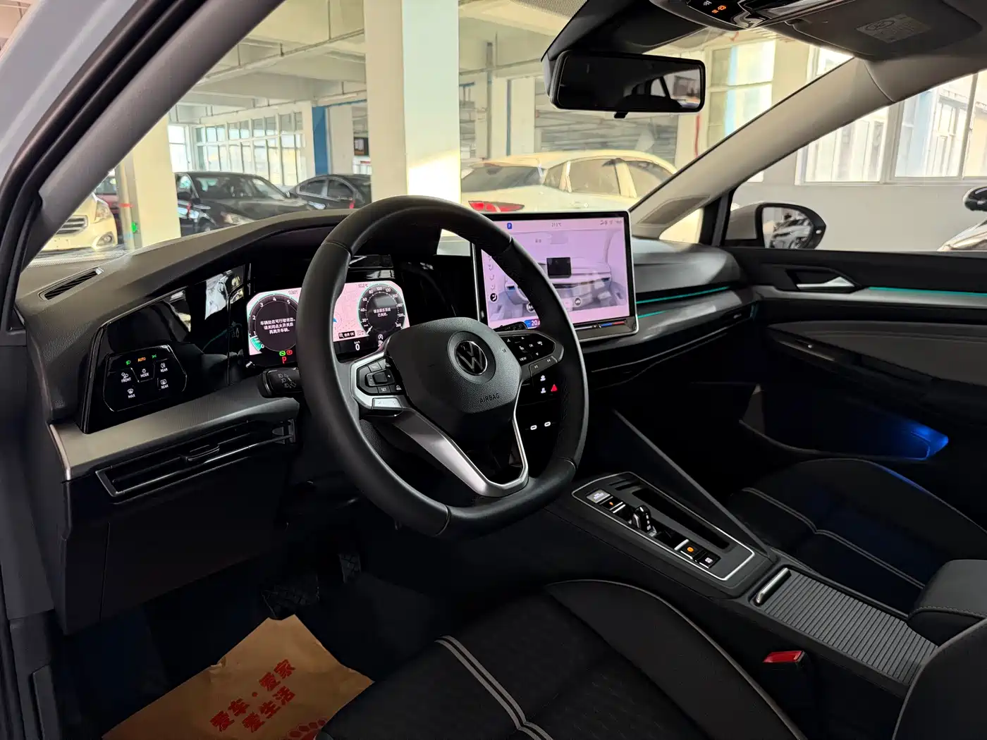 Volkswagen Golf 2025 2025 300TSI Pro
