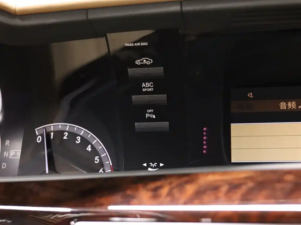 Mercedes-Benz S-Class 2012 S 600 L Grand Edition фото 14