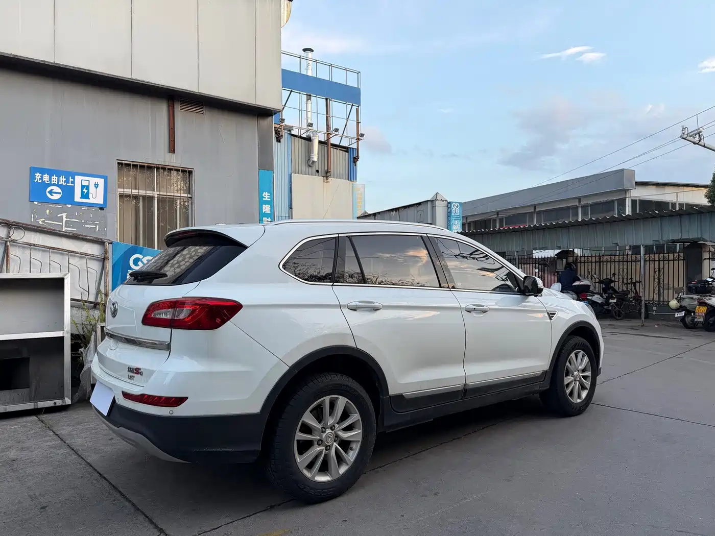 BAIC Huansu S6 2019 2017 1.5T CVT Premium