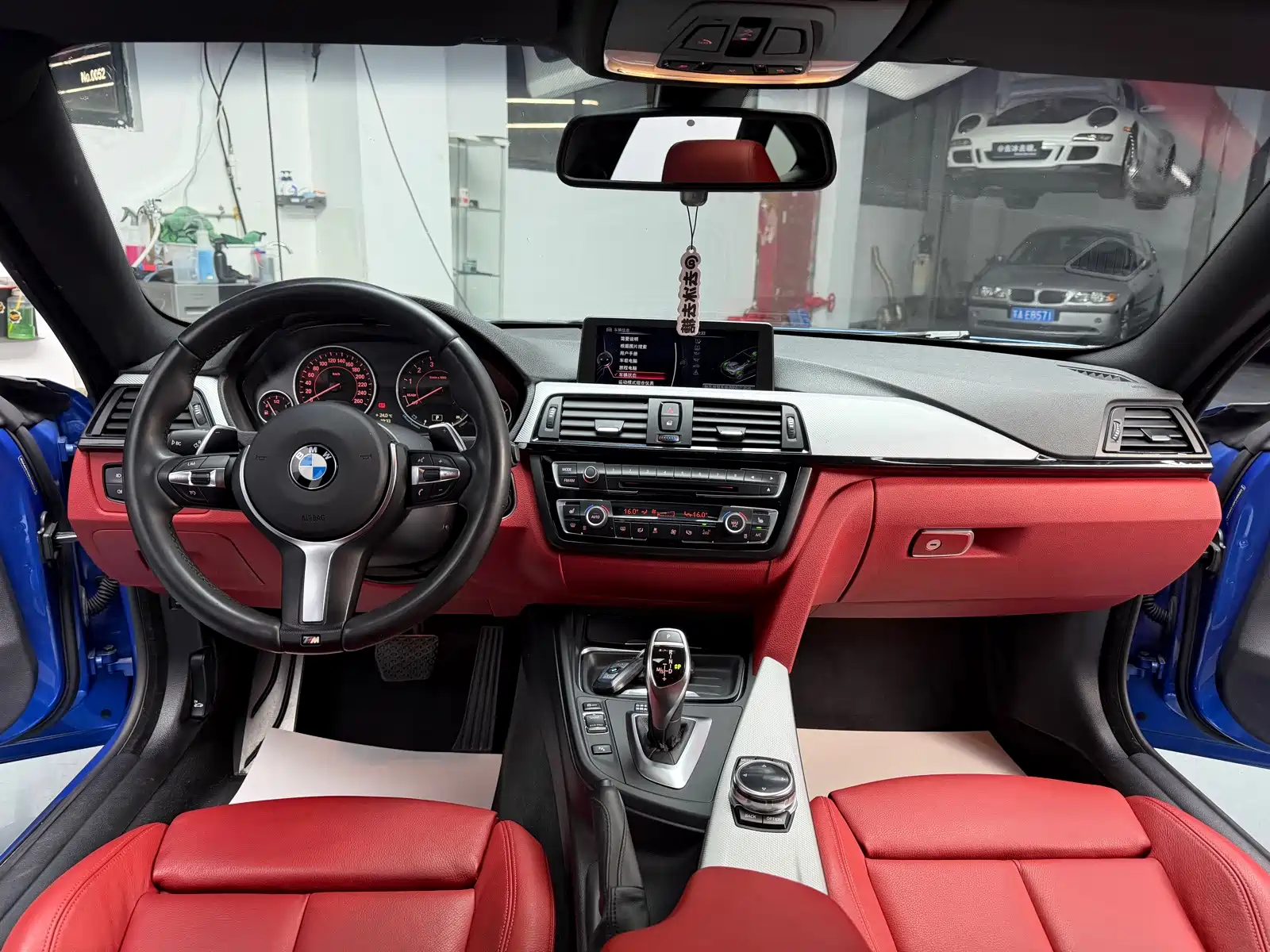 Photo 11 - BMW 4 Series