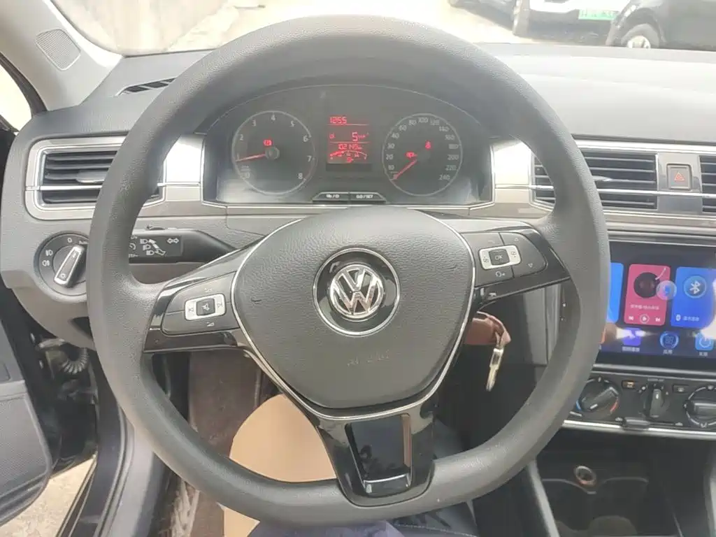 Photo 11 - Volkswagen Santana