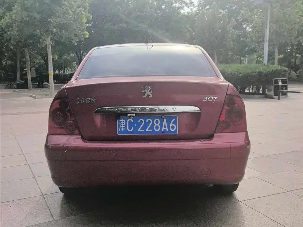 Peugeot 307 2009 Model Sedan 1.6L Manual Aile Edition фото 5