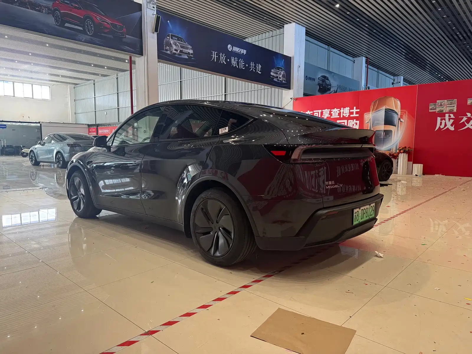 Фото 6 - Tesla Model Y