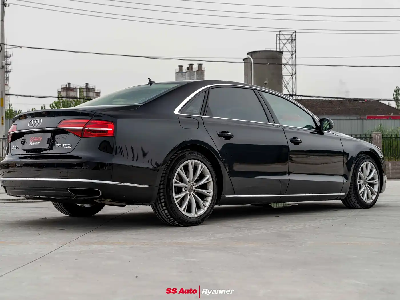 Photo 7 - Audi A8