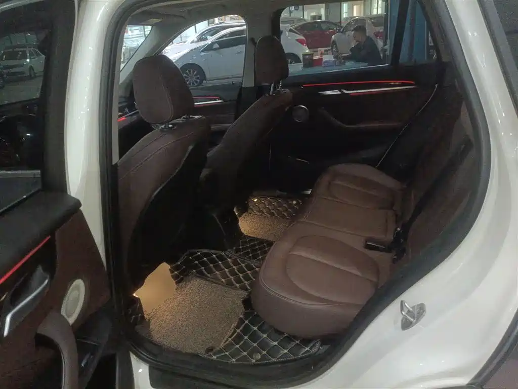 BMW X1 2021 xDrive25Li Exclusive фото 14