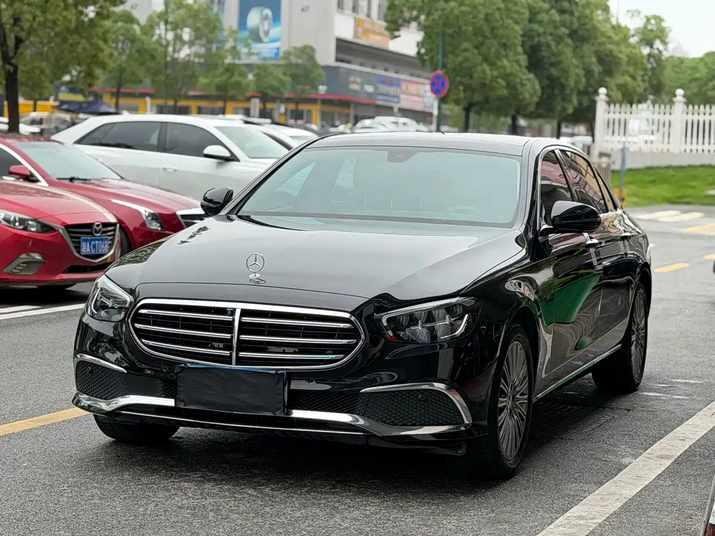 Mercedes-Benz E-Class 2023 E 300 L Luxury фото 2