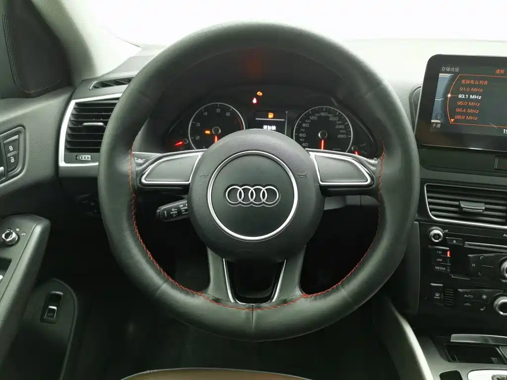 Фото 11 - Audi Q5