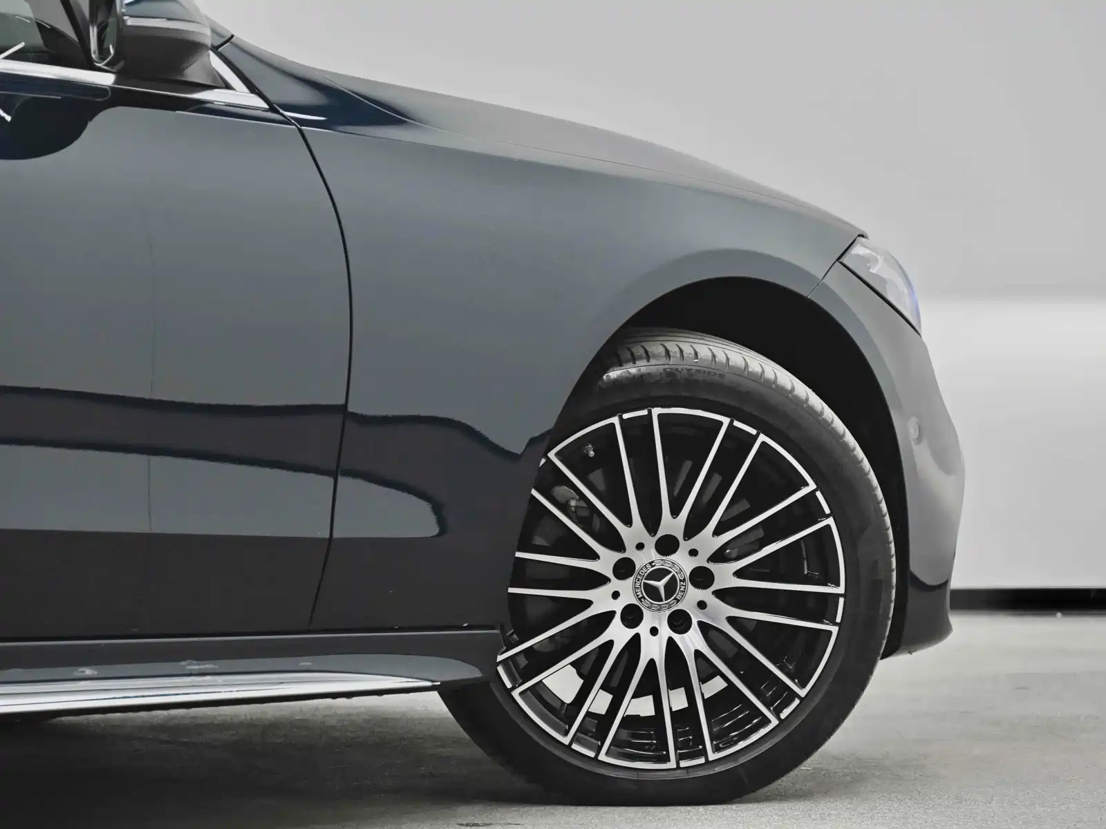 Фото 10 - Mercedes-Benz C-Class