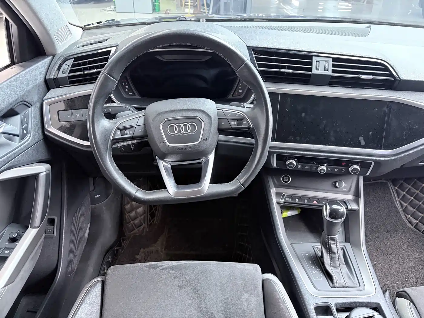 Фото 6 - Audi Q3