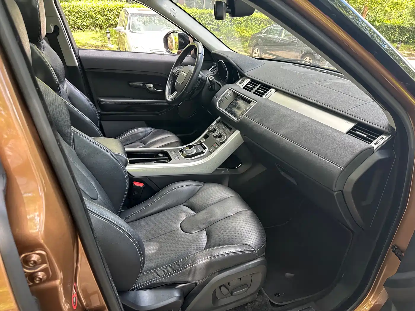 Land Rover Range Rover Evoque (Import) 2016 2015 2.0T 5-door Dynamic Edition