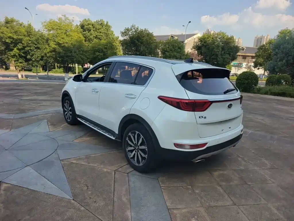 Фото 5 - Kia KX5