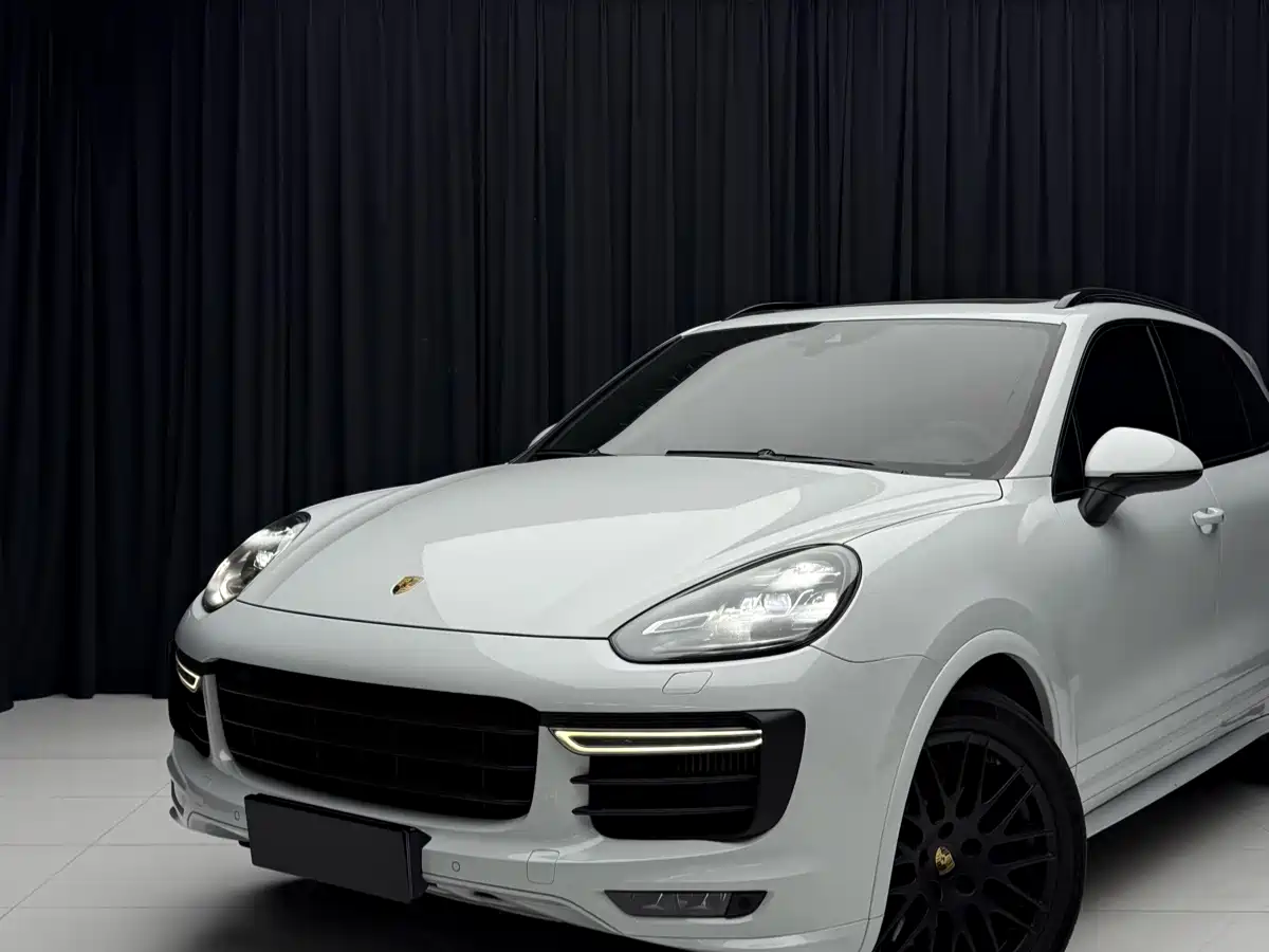 Porsche Cayenne 2015 Cayenne GTS 3.6T фото 7