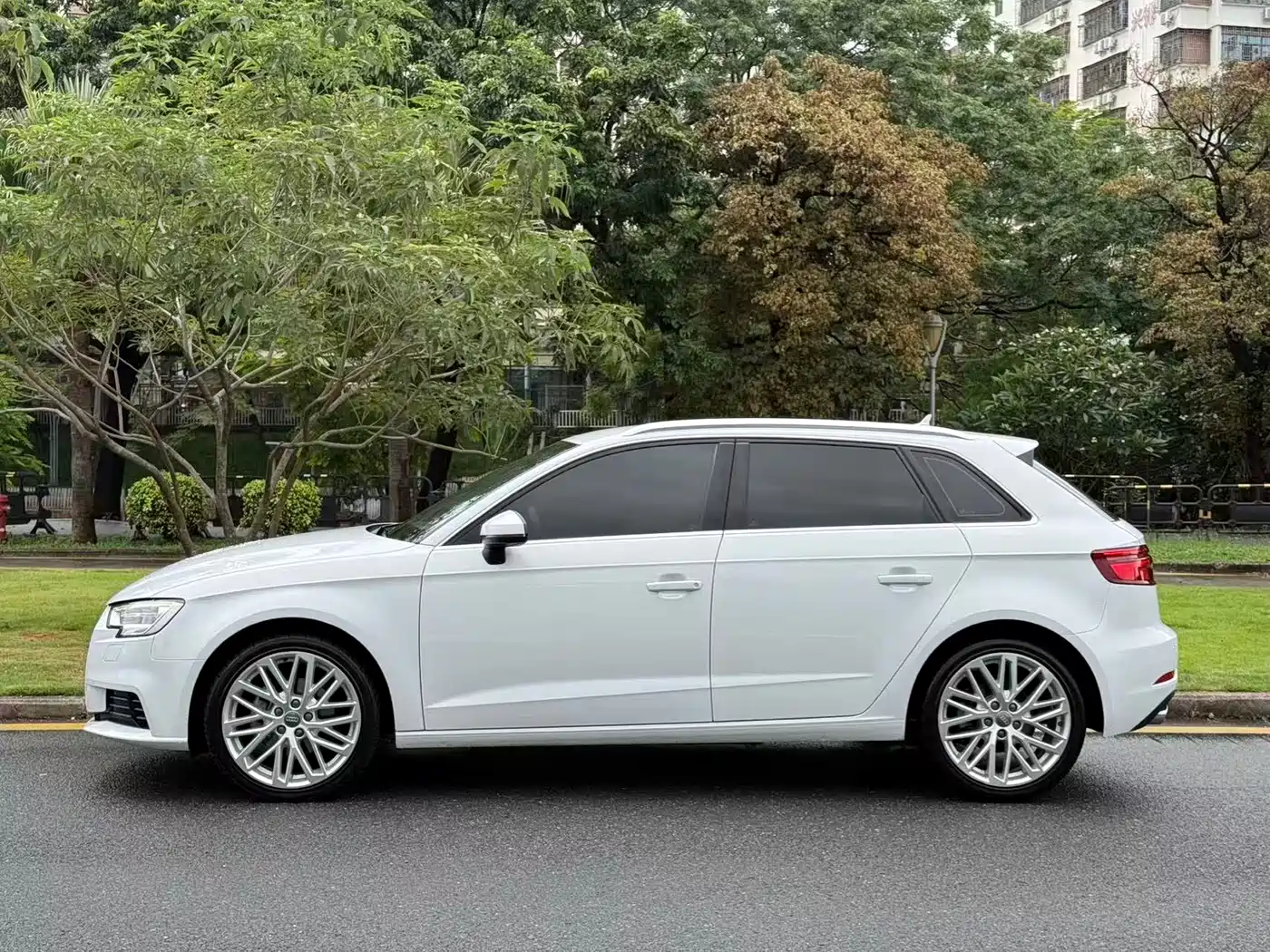 Audi A3 2018 30th Anniversary Sportback 35 TFSI Progressive фото 4