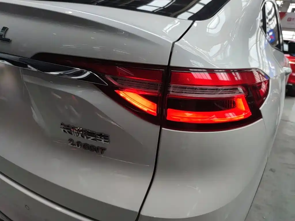 Фото 8 - Haval F7x