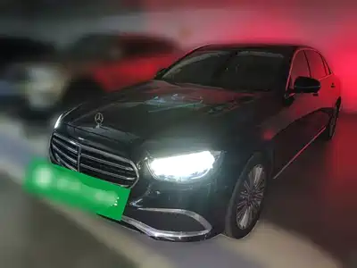 Mercedes-Benz E