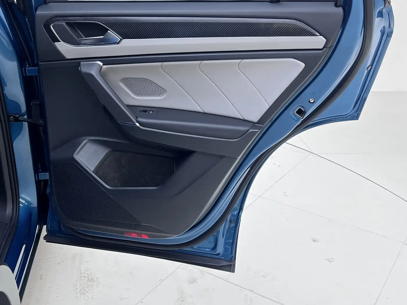 Volkswagen Tayron 2023 280TSI 2WD Luxury Plus Advanced Edition фото 25