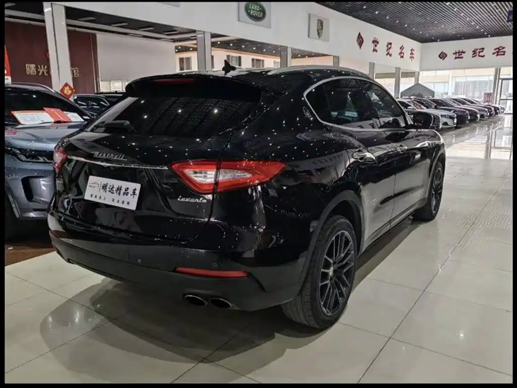 Maserati Levante 2016 3.0T Standard фото 9