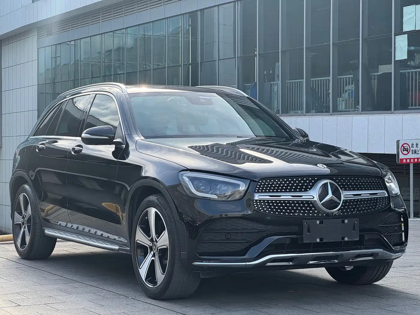 Mercedes-Benz GLC 2020 Facelift GLC 300 L 4MATIC Luxury фото 3