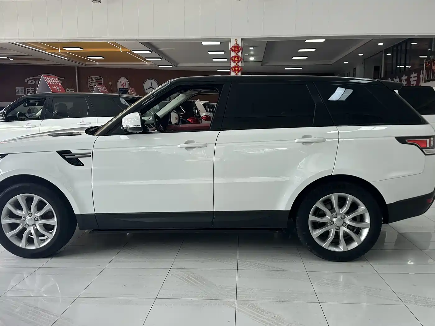Land Rover Range Rover Sport 2016 3.0 SDV6 HSE фото 12