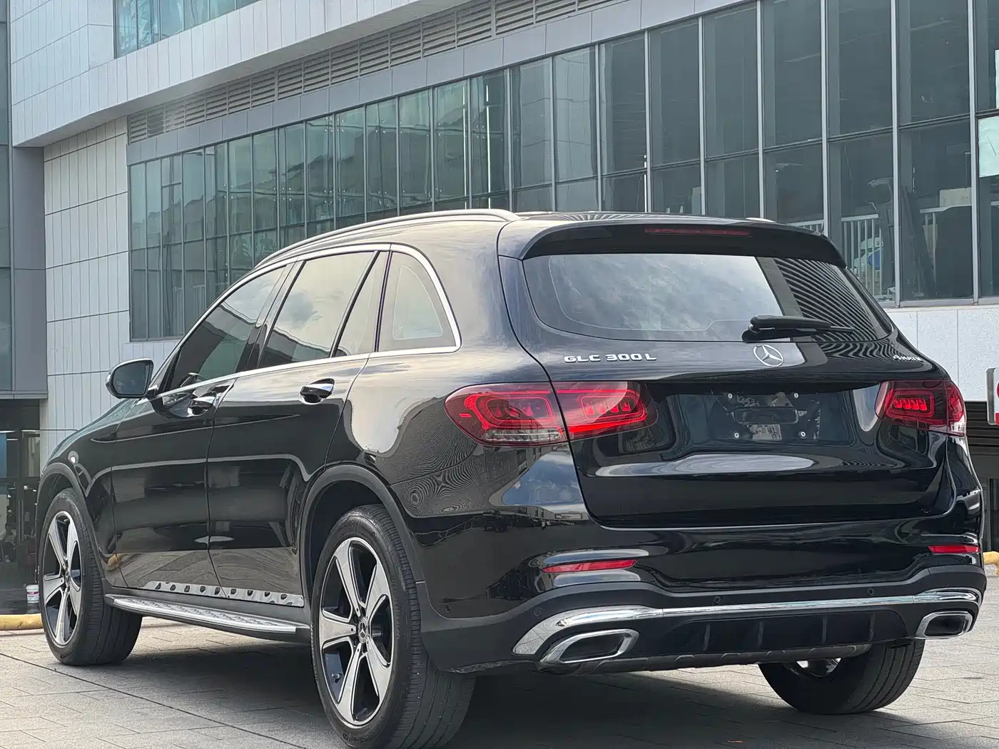 Mercedes-Benz GLC 2020 Facelift GLC 300 L 4MATIC Luxury фото 6