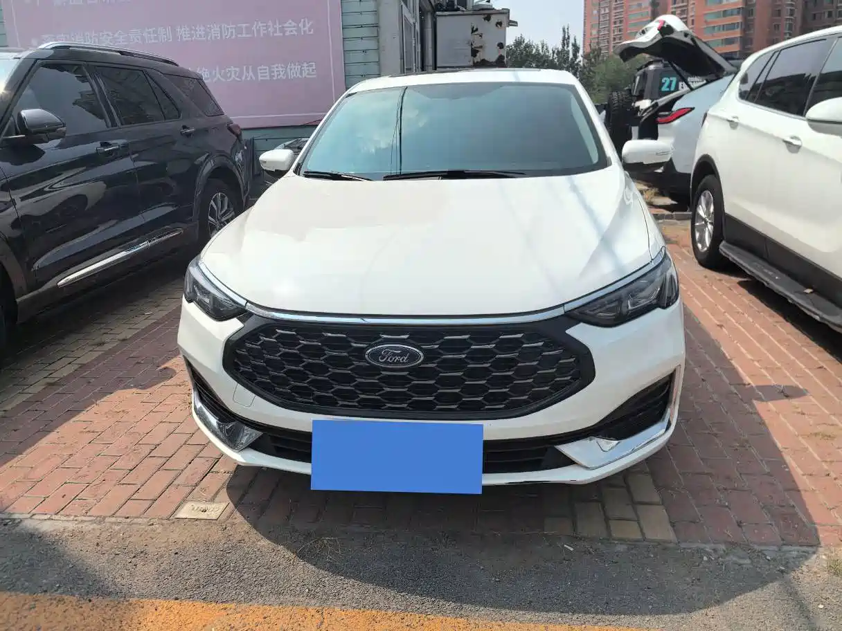 Ford Escort 2022 2021 1.5L Automatic Diamond Edition