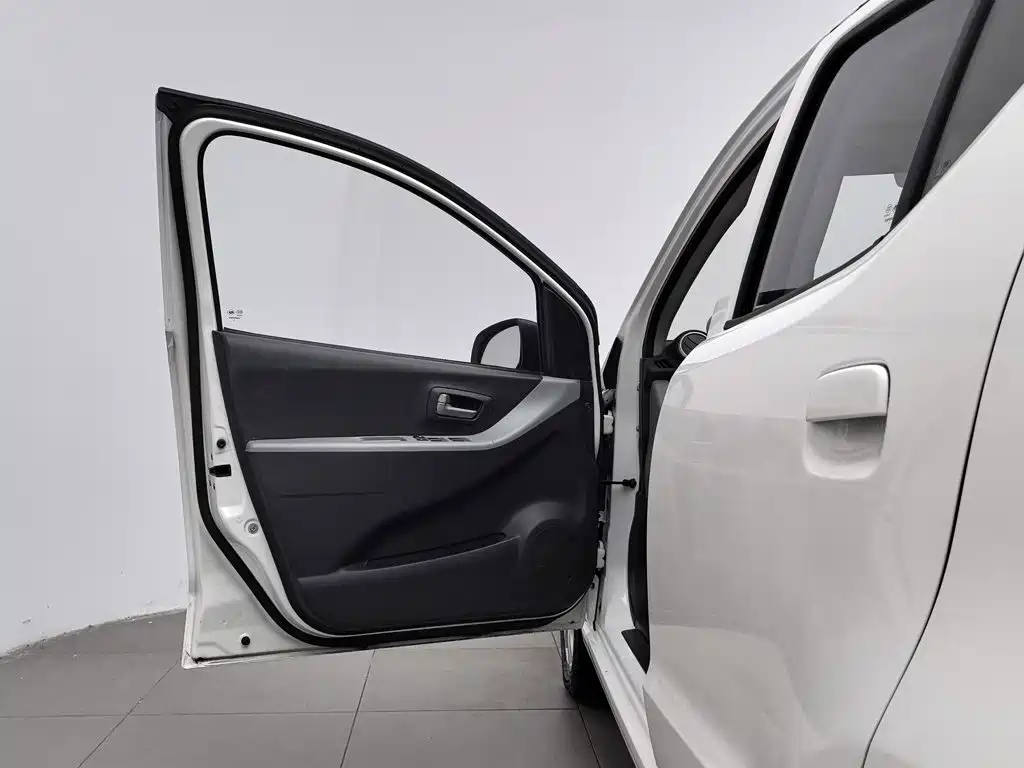 Suzuki Alto 2014 2013 1.0L Automatic Deluxe