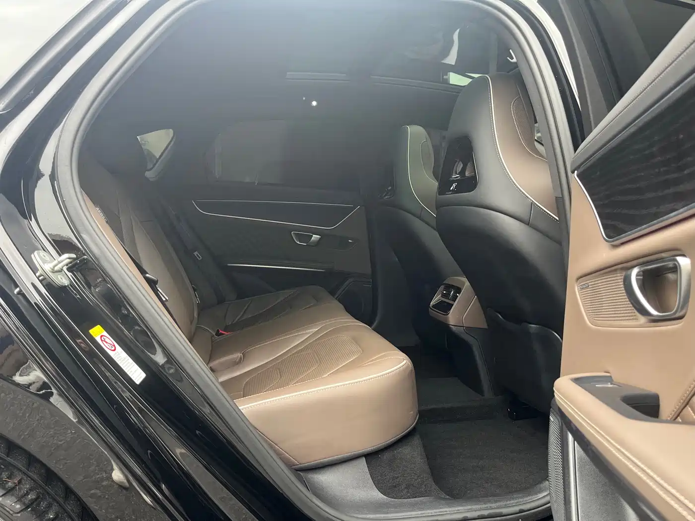 BYD Han 2022 DM-i 121KM Premium Edition фото 10