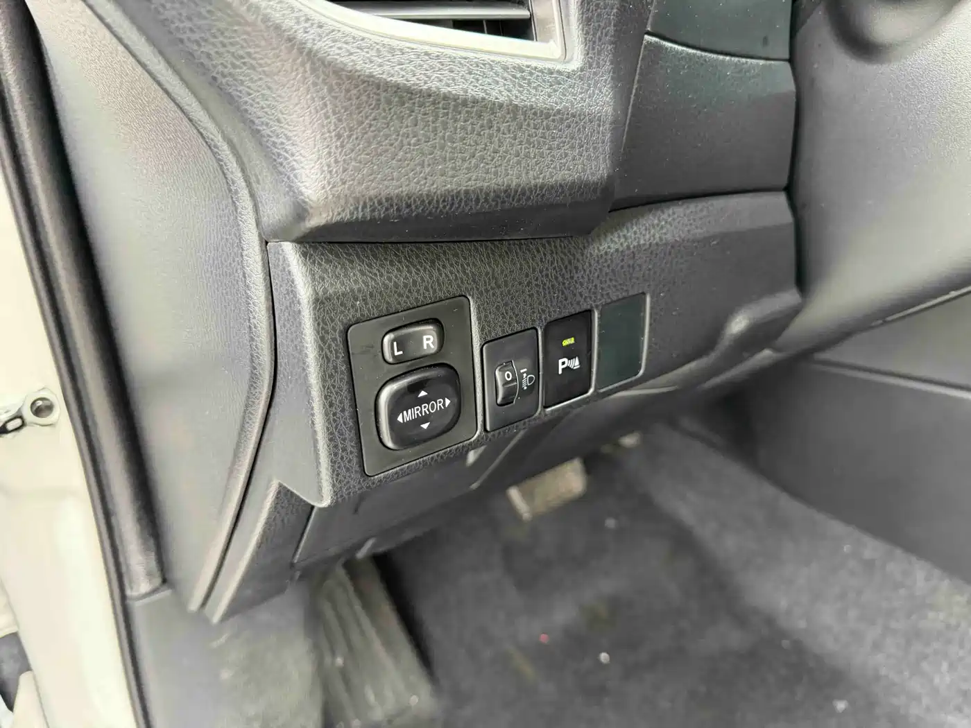 Toyota Corolla 2014 1.6L CVT GL-i фото 10