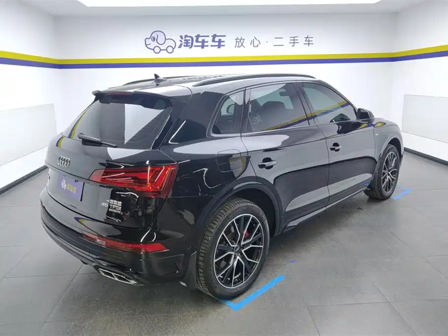 Audi Q5L 2024 Model 45 TFSI Luxury Dynamic фото 3