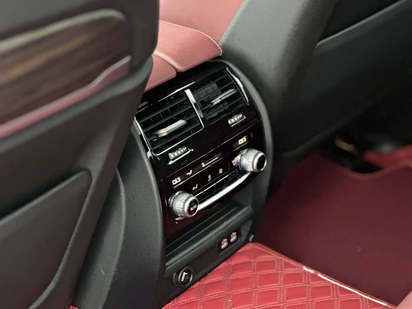 Фото 15 - BMW 5 Series