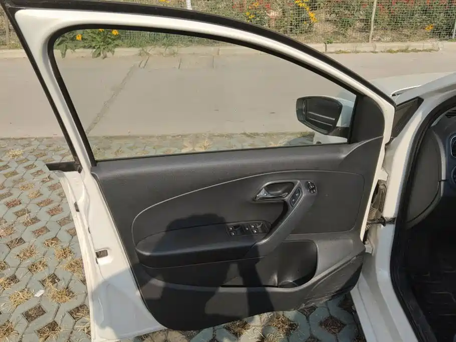 Volkswagen Polo 2014 2014 1.6L Manual Comfort Edition