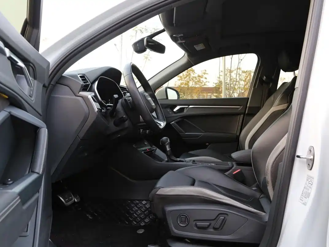 Audi Q3 2024 35 TFSI Fashion Sport фото 14