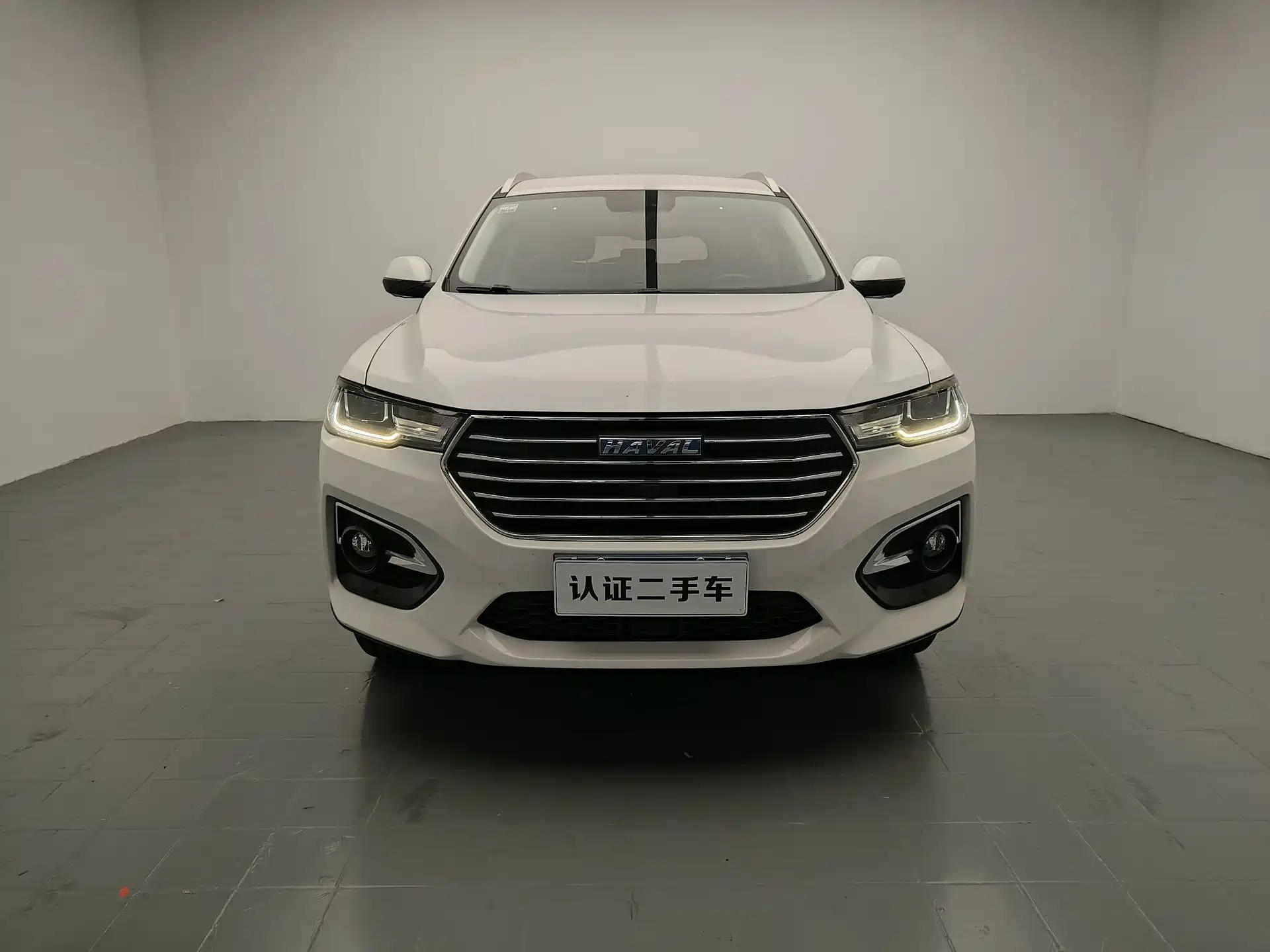 Photo 2 - Haval H6
