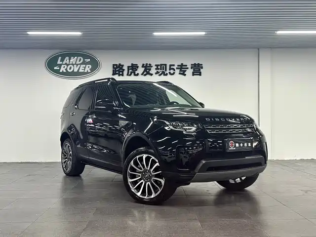 Land Rover Discovery 2018 3.0 SC V6 SE — фото 3